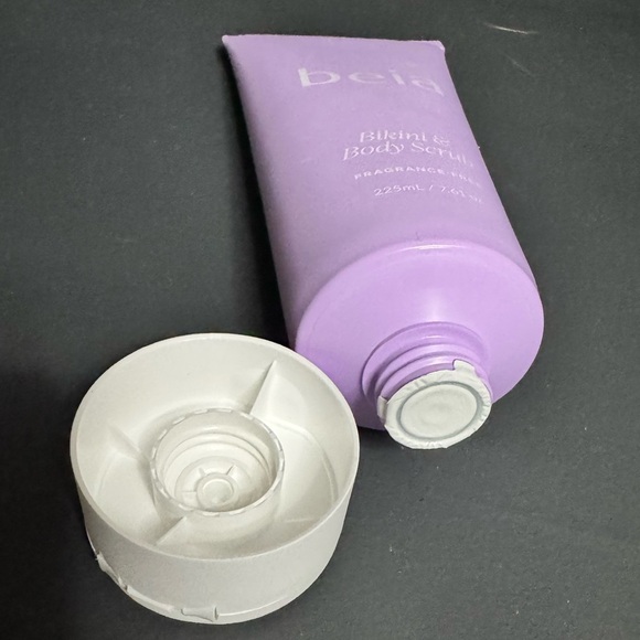 Beia Bikini & Body Scrub - Picture 2 of 6